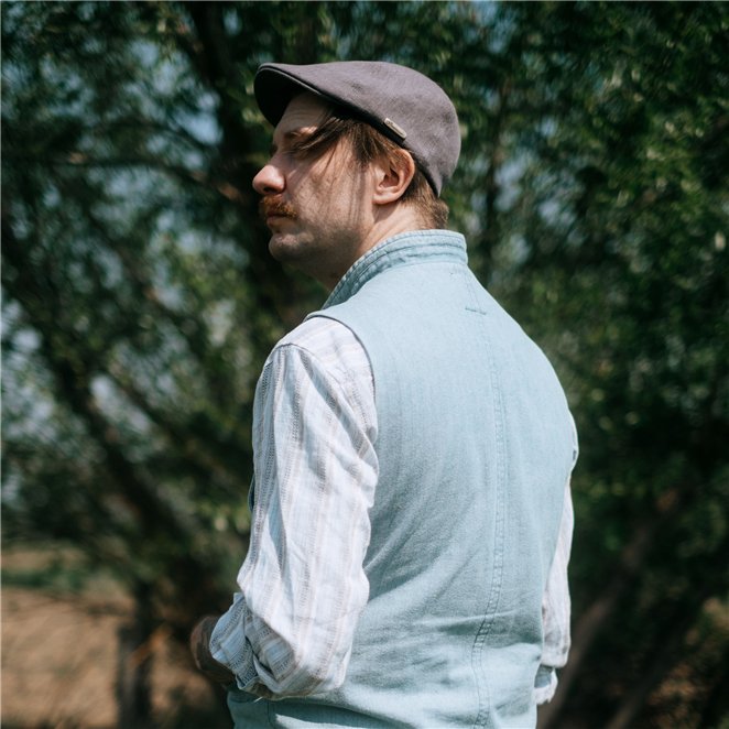 Rusty light linen duckbill summer flat cap with 6 panel crown